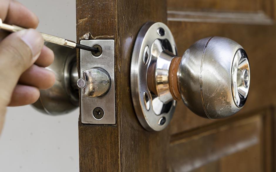 honnêtes serrurier ouverture de porte Paris 11